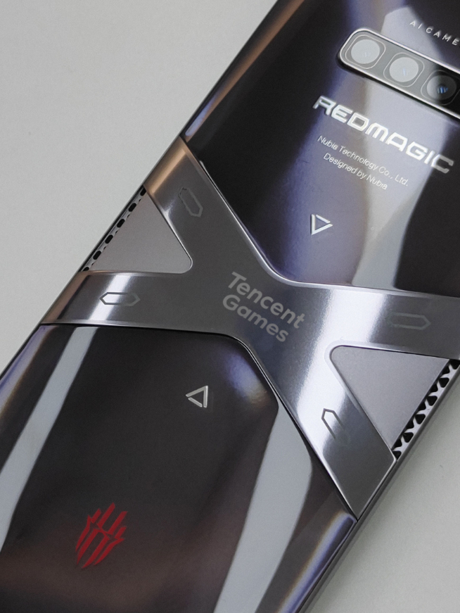 紅魔游戲手機(jī)6 x 騰訊游戲達(dá)成戰(zhàn)略合作！風(fēng)冷高性能+獨(dú)家游戲優(yōu)化