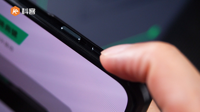 黑鯊4 Pro上手體驗(yàn)：雙升降實(shí)體肩鍵完美！120W極速閃充15分鐘滿血