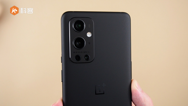 一加9 Pro上手體驗(yàn)：哈蘇聯(lián)名拍照提升大不大？LTPO加持屏幕更香了！