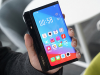 蓄力放大招？！OPPO折疊屏雙機+全無孔概念機紛紛曝光