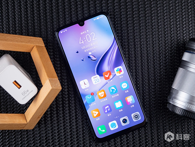 榮耀Play5評測：疾速66W超級快充真香，輕薄與均衡兼顧