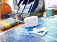 三大技術(shù)突破TWS耳機(jī)續(xù)航天花板，榮耀Earbuds 2 SE搶先品鑒