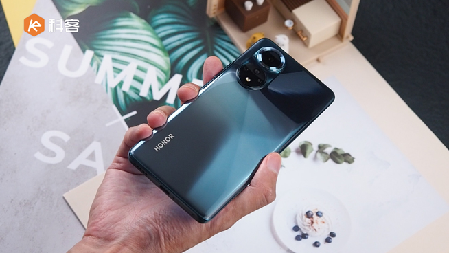 榮耀50上手體驗：一站式Vlog神器！首發(fā)驍龍778G