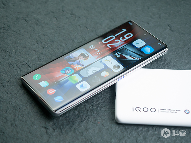 iQOO 8 Pro上手體驗：完全體進化各項全能！該有的通通都標配上了