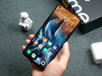 真我GT Neo2開箱上手：輕松掌控驍龍870！玩「原神」到底行不行？