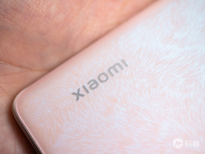 小米Civi怦怦粉開箱圖賞：輕薄自拍巔峰，怦然心動