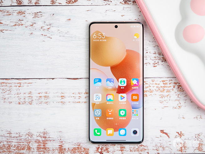 小米Civi怦怦粉開箱圖賞：輕薄自拍巔峰，怦然心動