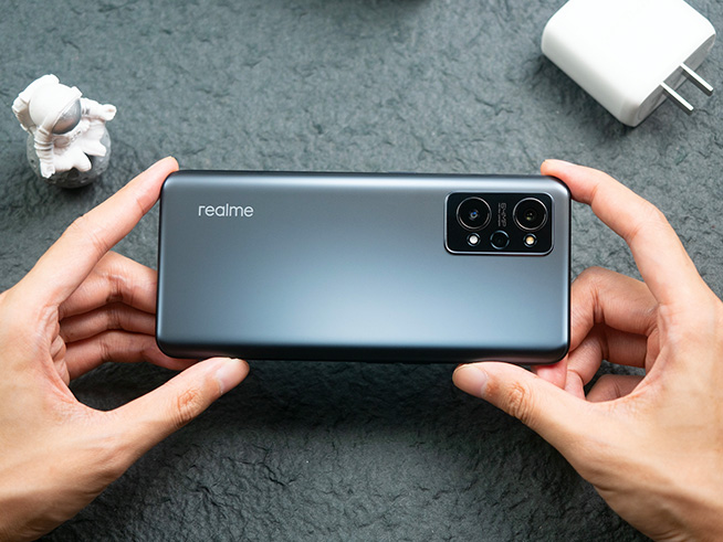 真我GT Neo2T又來了：聯(lián)名設計緊急剎車！機海戰(zhàn)術(shù)持續(xù)輸出