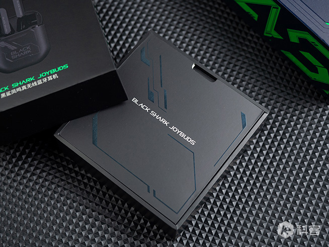 黑鯊鳳鳴真無線藍(lán)牙耳機(jī)體驗(yàn)：特立獨(dú)行，超低延遲愛了