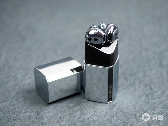 不太華為的驚喜，華為“口紅耳機(jī)”顏值與功能雙優(yōu)