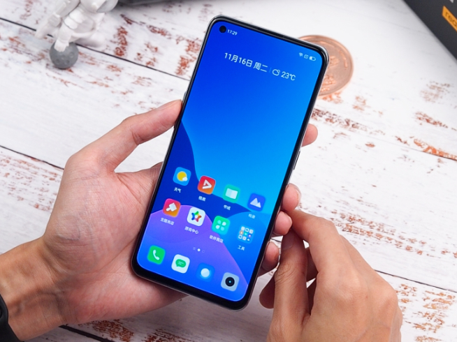 真我GT Neo2T上手：千元六邊形戰(zhàn)士！天璣1200-AI拍攝更有勁