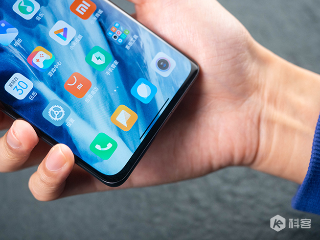 小米12 Pro圖賞：全新設(shè)計變化出彩！內(nèi)外兼修有顏有實力