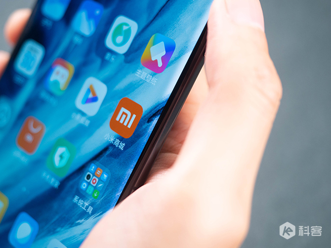 小米12 Pro圖賞：全新設(shè)計變化出彩！內(nèi)外兼修有顏有實力