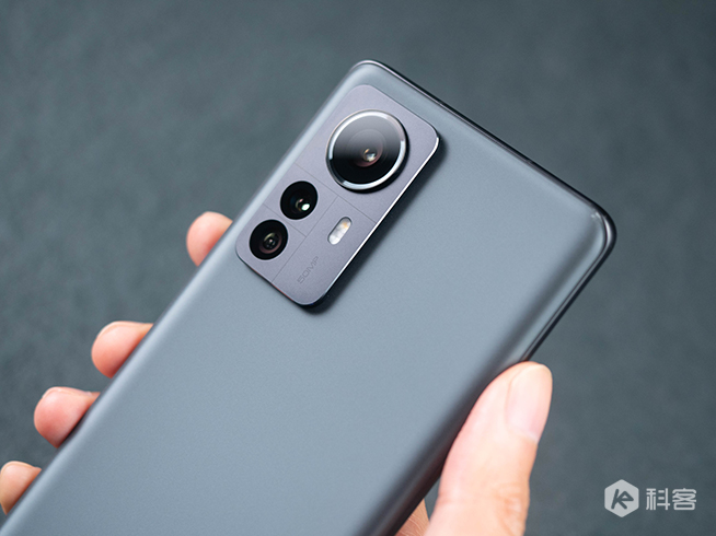 小米12 Pro圖賞：全新設(shè)計變化出彩！內(nèi)外兼修有顏有實力