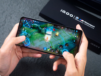 iQOO 9上手體驗(yàn)：著重溫控發(fā)揮穩(wěn)如馬！120Hz直屏游戲體驗(yàn)真舒爽