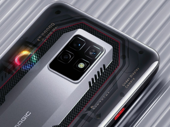紅魔7 Pro驚喜亮相：首款屏下游戲手機(jī)？135W魔閃快充15分鐘充滿