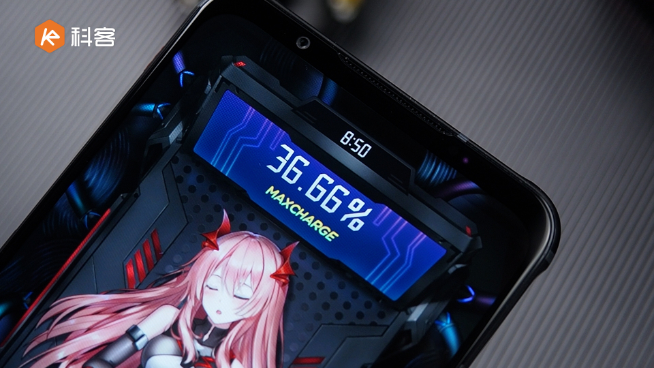 紅魔7游戲手機開箱：「原神」?jié)M幀暢玩很夸張！風(fēng)冷散熱馴龍出色不燙手