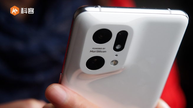 OPPO Find X5 Pro上手：白瓷質(zhì)感絕了！馬里亞納X到底如何？