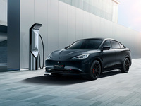 最強(qiáng)自動(dòng)駕駛！極狐阿爾法S全新HI版上市，余承東再談“華為造車(chē)”