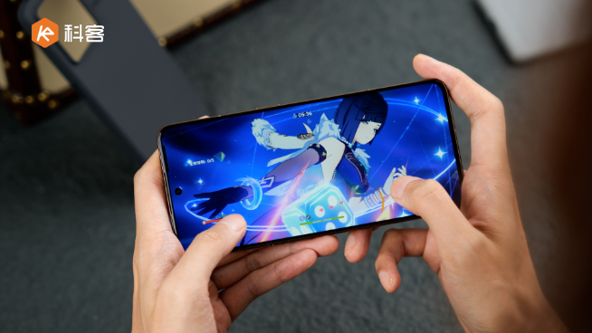 真我GT2大師探索版上手體驗(yàn)：質(zhì)感降維打擊友商？頂配僅3999元真香？