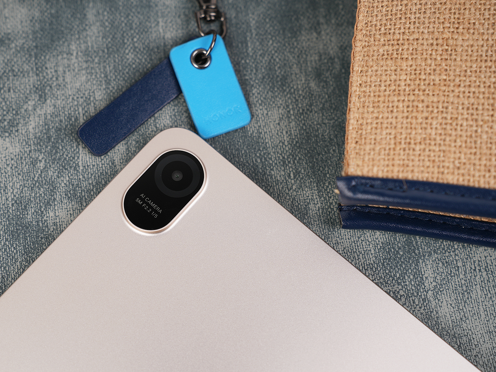 榮耀平板8評測：視聽大滿足的12英寸巨屏，還是K12學(xué)習(xí)利器