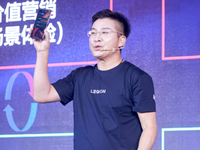 moto razr 2022即將定檔：折疊屏內(nèi)卷直接干到5000元以?xún)?nèi)？