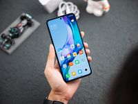 Redmi K50至尊版上手體驗(yàn)：到底至尊在哪？2999元起繼續(xù)焊門(mén)！