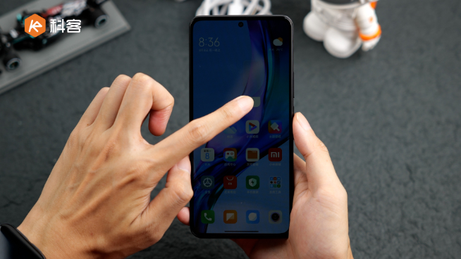 Redmi K50至尊版上手體驗：到底至尊在哪？2999元起繼續(xù)焊門！