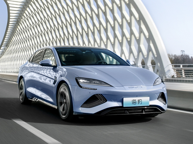 比亞迪2022全年百萬銷量一騎絕塵！新勢力年底集體爆發(fā)但增程更香？