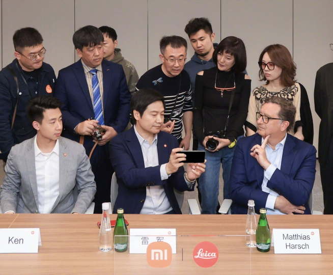 小米13 Ultra定檔4月18日：徠卡鏡頭真光學(xué)！完勝友商旗艦數(shù)碼味