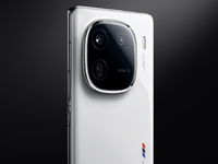 首發(fā)三星E7屏+千萬級影像補強！iQOO 12系列空降肉搏