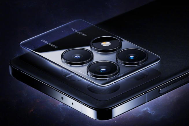 Redmi K70系列躍進(jìn)：玻璃+金屬旗艦質(zhì)感！真機(jī)卻有點(diǎn)拉胯？