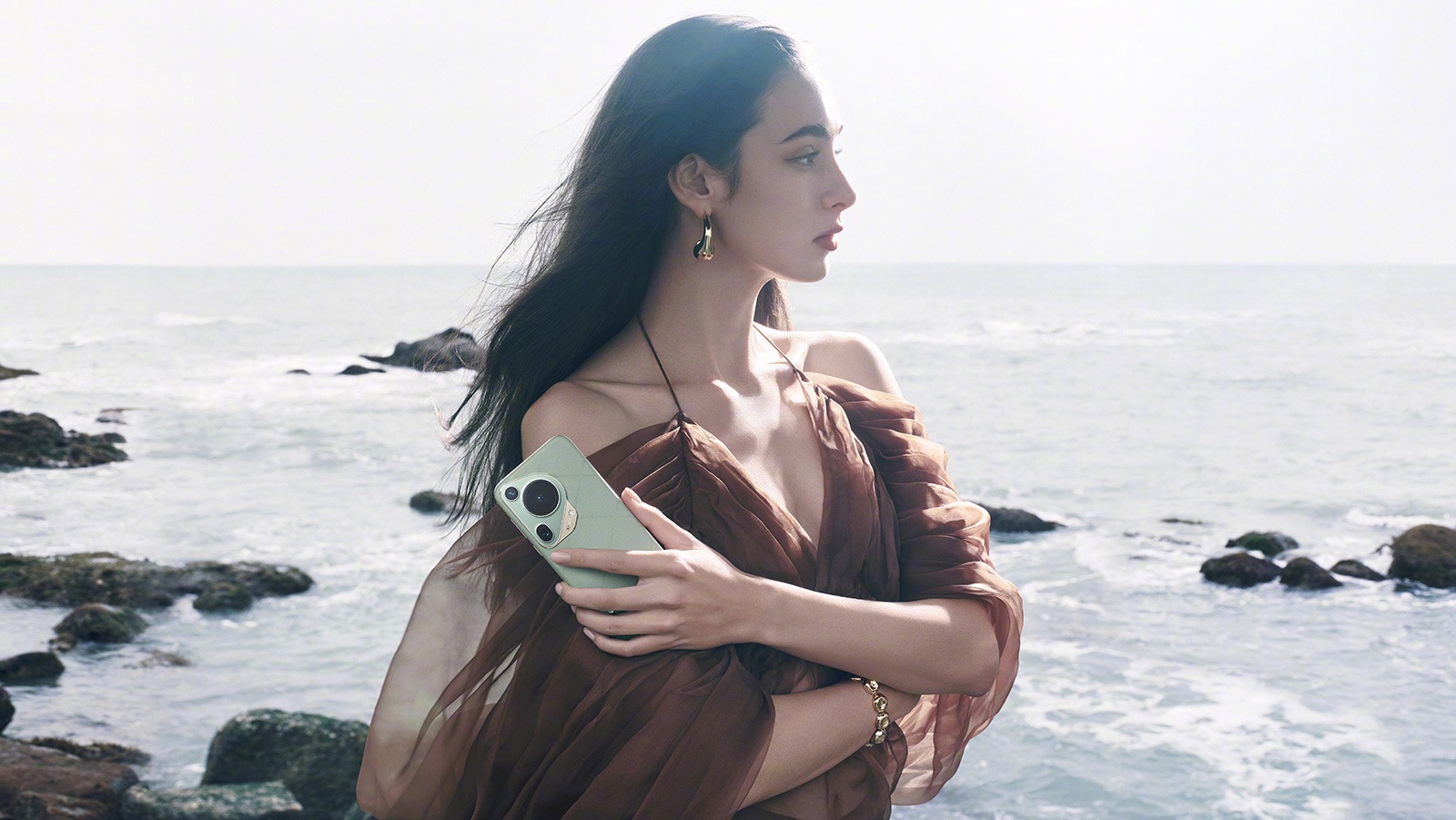 從iPhone換到華為Pura 70 Ultra是什么感受？相見恨晚