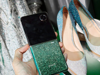 榮耀Magic V Flip重新盤活小折疊，趙明稱蘋果AI落后榮耀三年