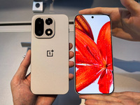 一加15三款顏色真機(jī)出爐！配第三代東方屏，10月27日Ace 6同步發(fā)布