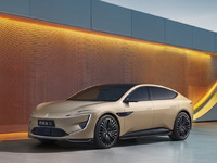 阿維塔12四激光版上市：“五心”豪華轎車，華為乾崑技術(shù)賦能