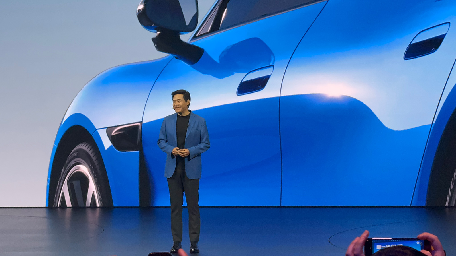 小米新一代SU7 34分鐘鎖單超1.5萬臺，雷軍公布600億投資計劃