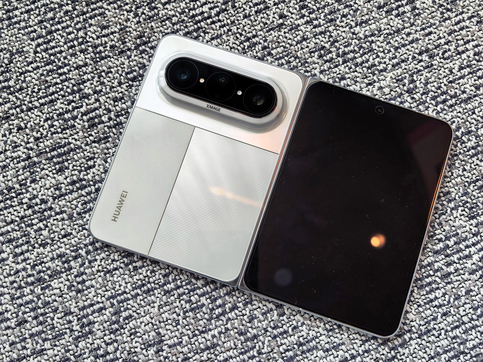 劃時代的折疊屏？華為Pura X Max詳細評測：一臺頂三臺！